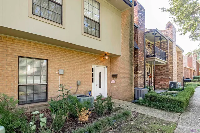 $240,000 | 10214 North Magna Carta Place, Baton Rouge, LA 70815