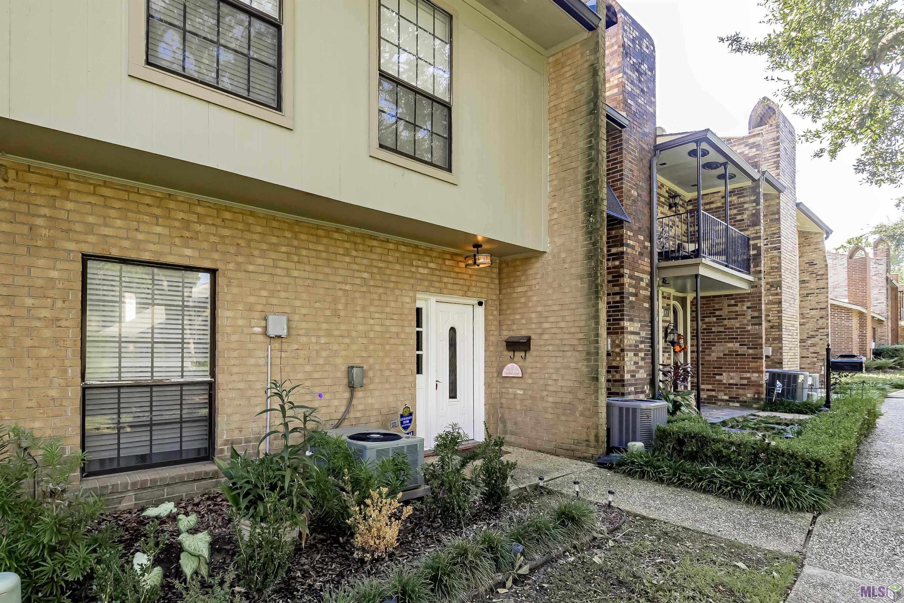 10214 North Magna Carta Place Baton Rouge, LA 70815 - Photo 2 of 22