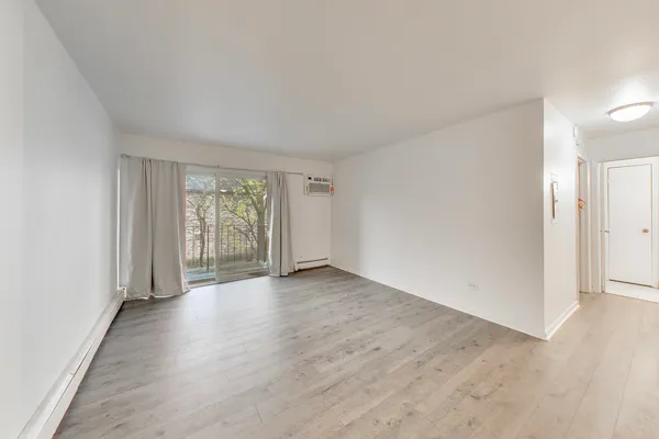 $145,000 | 2 A East Dundee Quarter Drive, Unit 208, Palatine, IL 60074