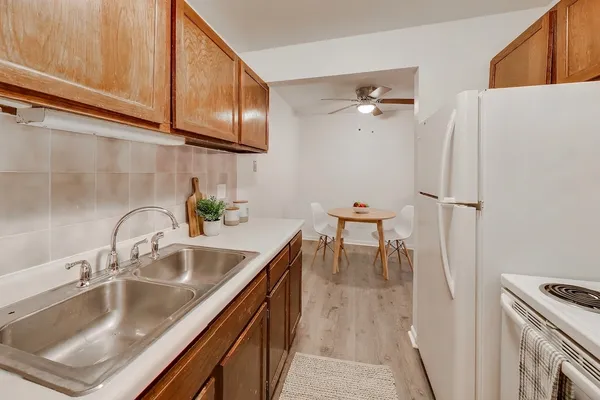 $145,000 | 2 A East Dundee Quarter Drive, Unit 208, Palatine, IL 60074