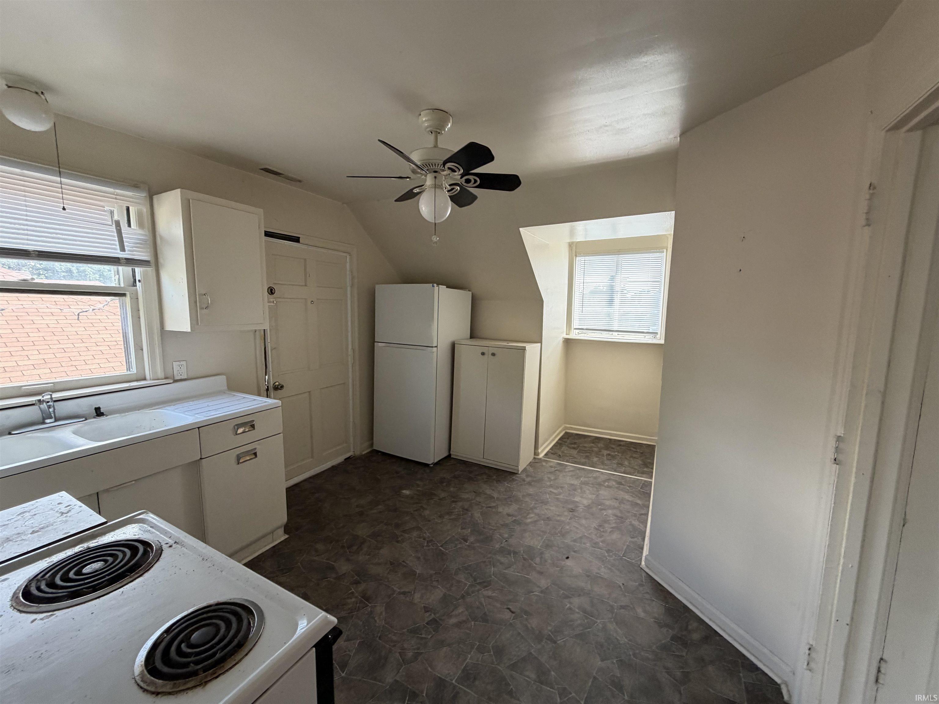 803 Southeast Riverside Drive Evansville, IN 47713 - Photo 19 of 28