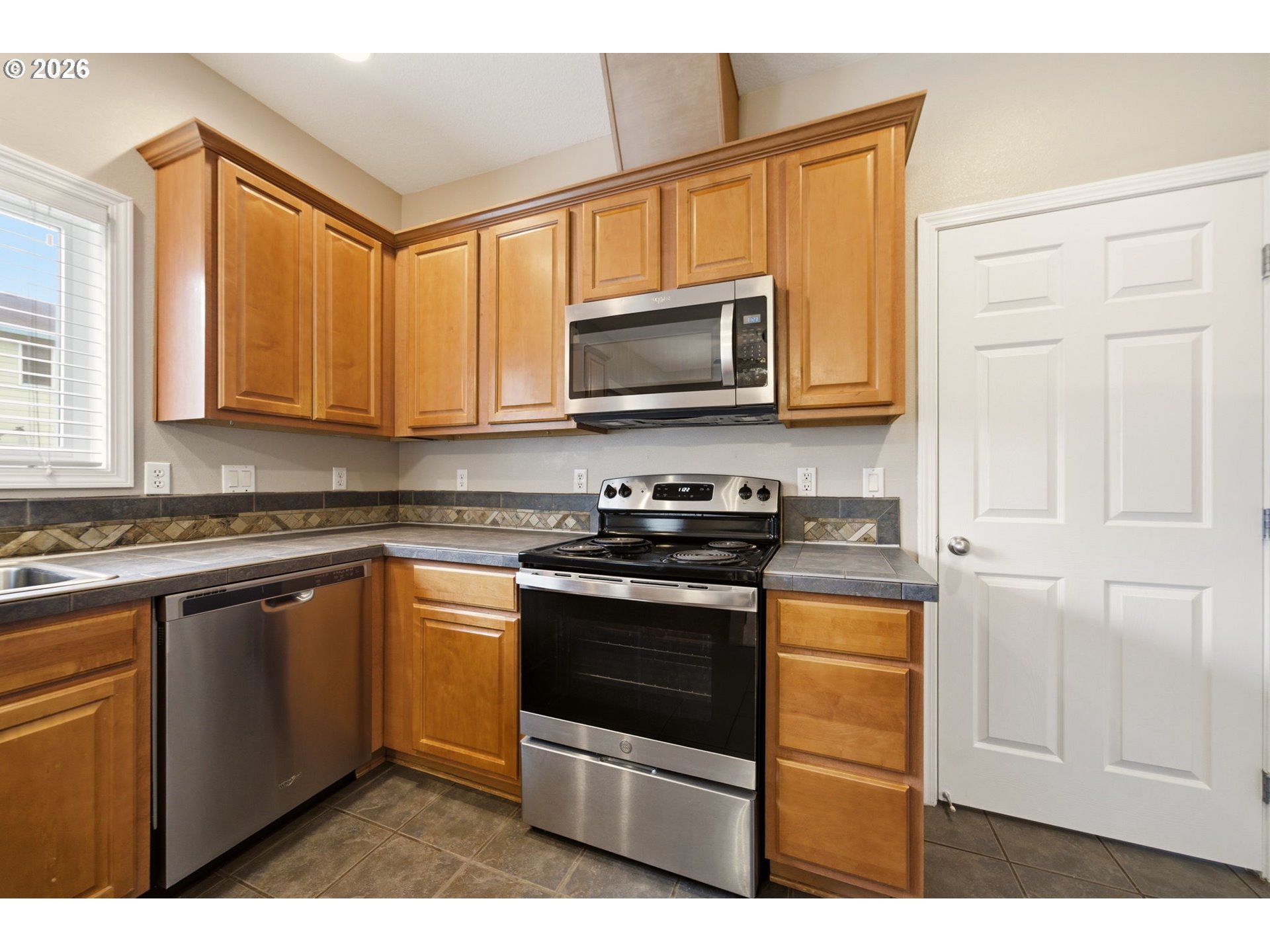 620 Southwest Trout Court Camas, WA 98607 - Photo 13 of 31 Gallery Image 13