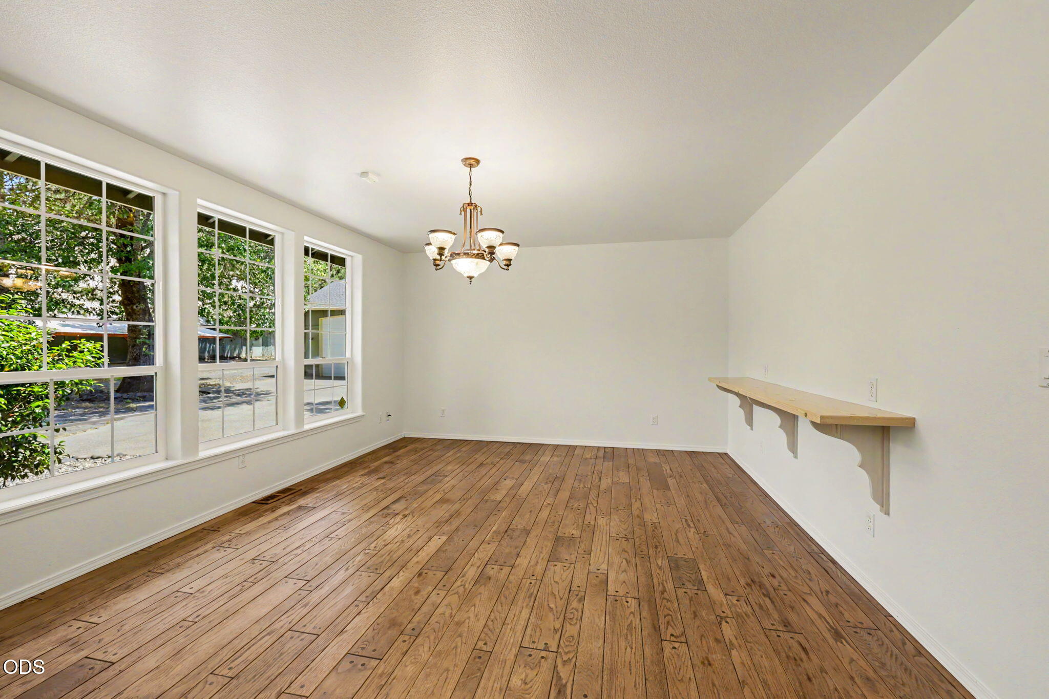 7833 Lower River Road Grants Pass, OR 97526 - Photo 19 of 122