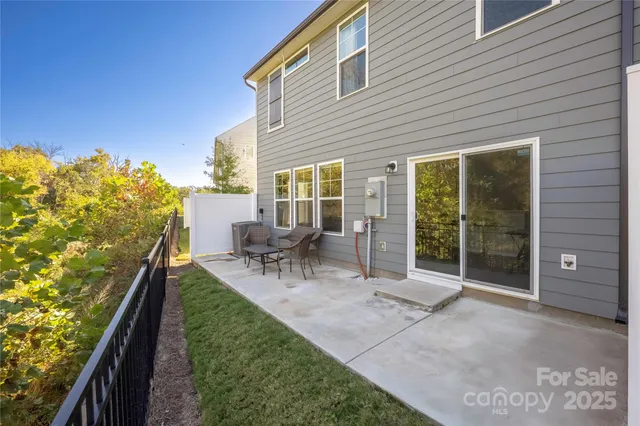 $420,000 | 23136 Clarabelle Drive, Charlotte, NC 28273