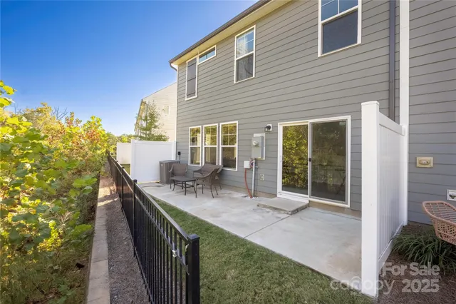 $420,000 | 23136 Clarabelle Drive, Charlotte, NC 28273