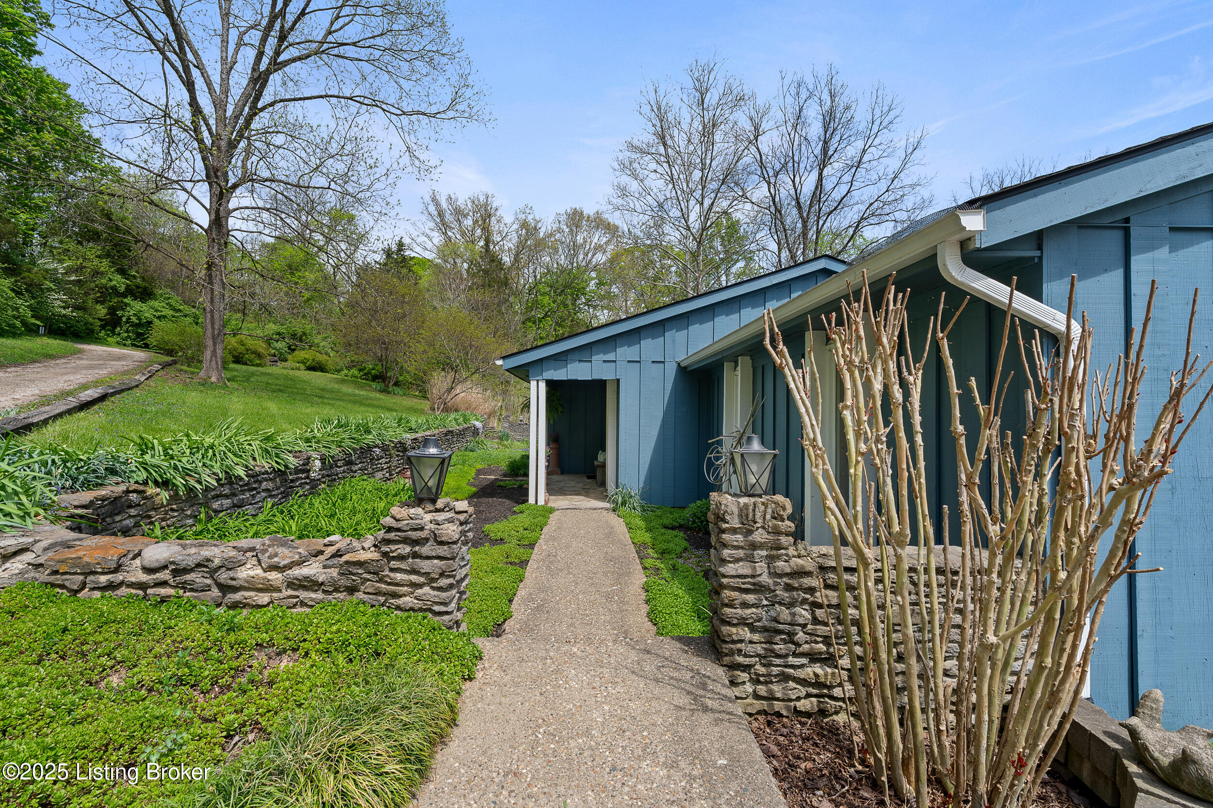 5950 Old Lagrange Road Crestwood, KY 40014 - Photo 4 of 46 004