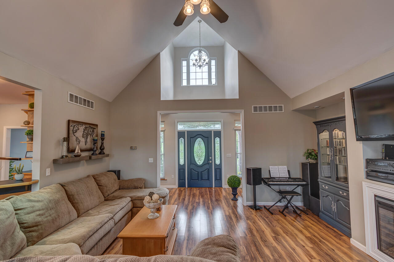 3606 Wades Mill Road Winchester, KY 40391 - Photo 8 of 43 8585DD09-0824-4CD5-B9C3-7900E318846B