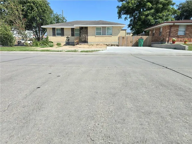$1,800 | 8813 27th Street, Metairie, LA 70003