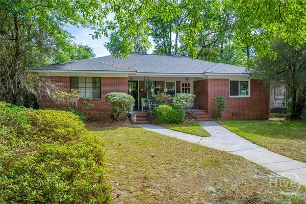 $1,950 | 215 Brandywine Road, Unit 215, Savannah, GA 31405