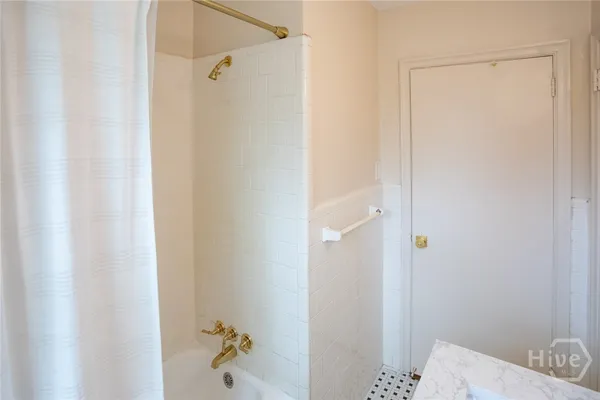 $1,875 | 215 Brandywine Road, Unit 215, Savannah, GA 31405