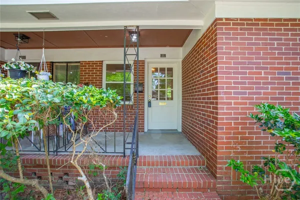 $1,875 | 215 Brandywine Road, Unit 215, Savannah, GA 31405