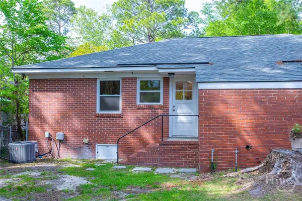 $1,875 | 215 Brandywine Road, Unit 215, Savannah, GA 31405