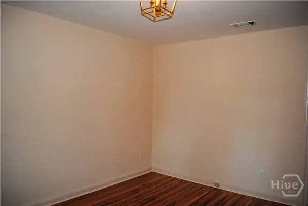 $1,950 | 215 Brandywine Road, Unit 215, Savannah, GA 31405