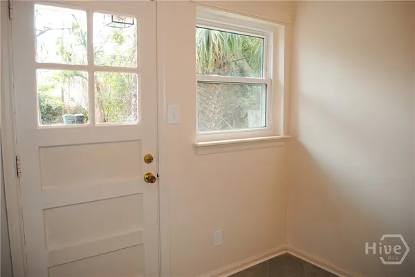 $1,950 | 215 Brandywine Road, Unit 215, Savannah, GA 31405