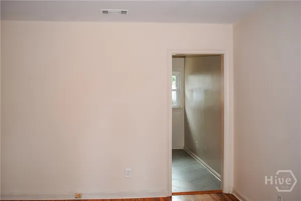 $1,950 | 215 Brandywine Road, Unit 215, Savannah, GA 31405