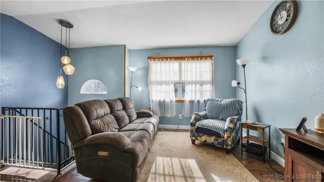 $200,000 | 157 Angel Drive, Camdenton, MO 65020