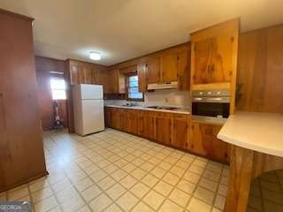 225 Old 29 Highway Hartwell, GA 30643 - Photo 4 of 14 a kitchen with refrigerator and cabinets