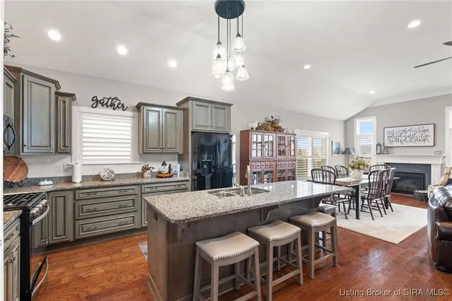 $440,000 | 327 Tuscany Drive, Floyds Knobs, IN 47119