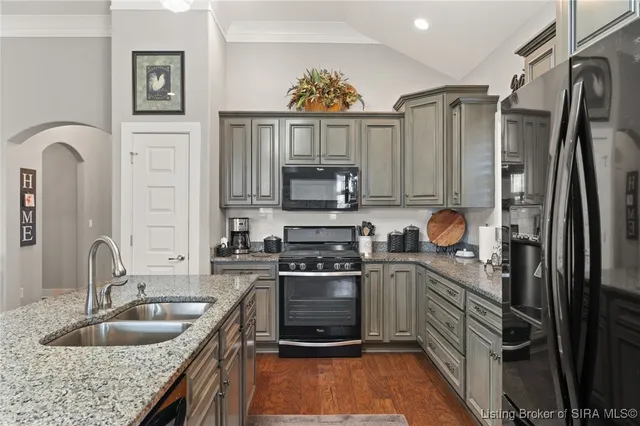 $440,000 | 327 Tuscany Drive, Floyds Knobs, IN 47119