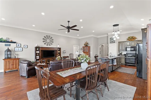 $440,000 | 327 Tuscany Drive, Floyds Knobs, IN 47119