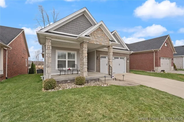 $440,000 | 327 Tuscany Drive, Floyds Knobs, IN 47119