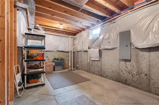 $440,000 | 327 Tuscany Drive, Floyds Knobs, IN 47119