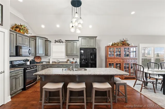 $440,000 | 327 Tuscany Drive, Floyds Knobs, IN 47119