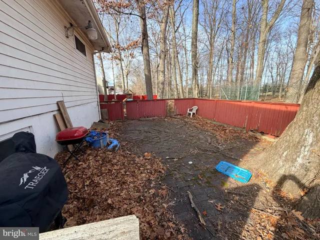 a street sign on the side of the road