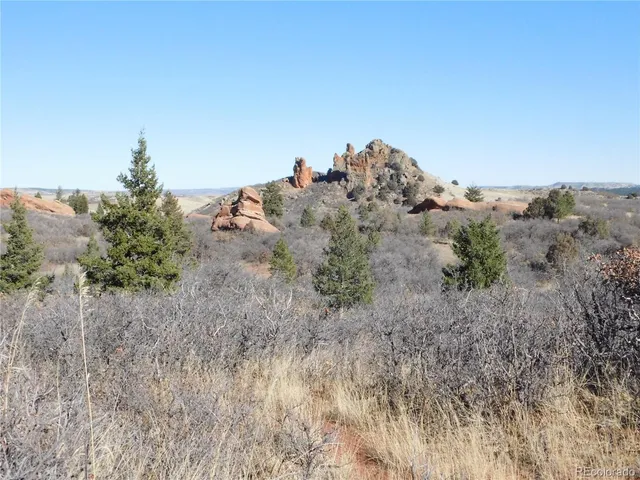 a view of a dry field