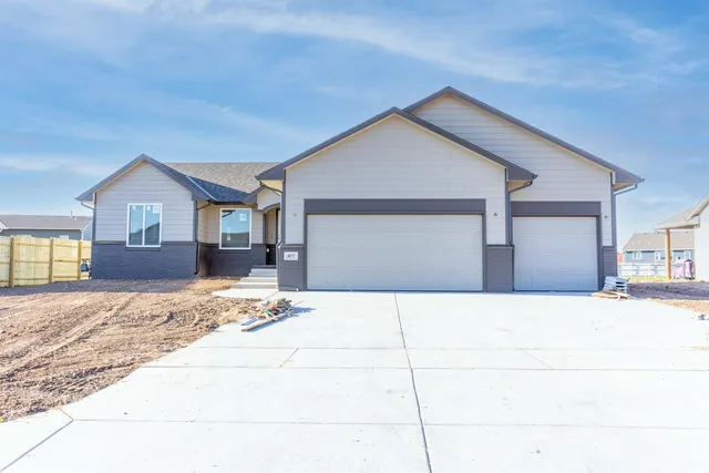 $292,700 | 877 North Cloverleaf Street, Goddard, KS 67052