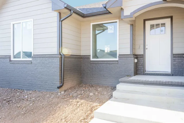 $292,700 | 877 North Cloverleaf Street, Goddard, KS 67052