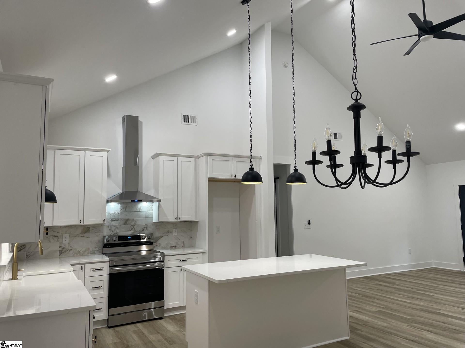 205 Mr Jim's Lane Clinton, SC 29325 - Photo 4 of 29