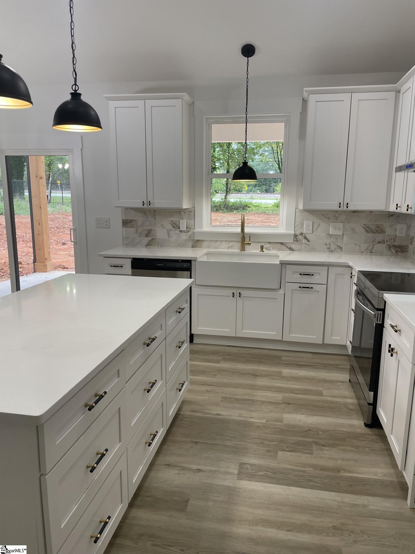 205 Mr Jim's Lane Clinton, SC 29325 - Photo 7 of 29