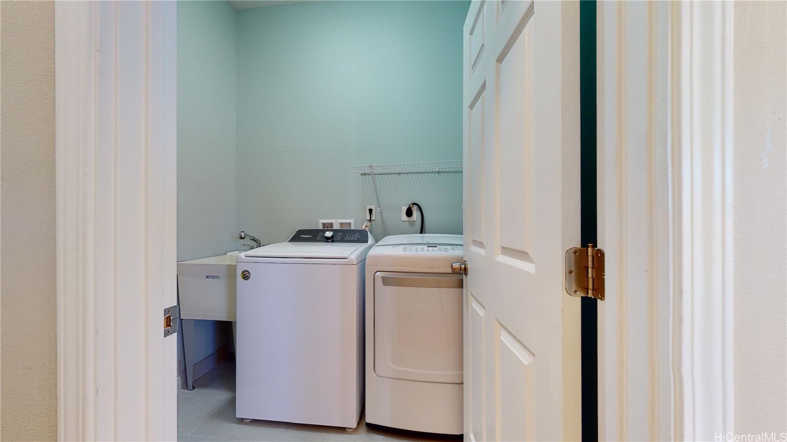 254 A Kuliouou Road, Unit A Honolulu, HI 96821 - Photo 11 of 25 Gallery Image 11