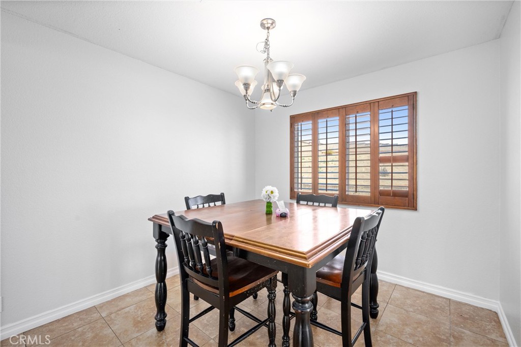 10703 Valley Drive Riverside, CA 92505 - Photo 10 of 36