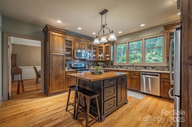 $2,599,000 | 1831 Sandy Cove Drive, Morganton, NC 28655