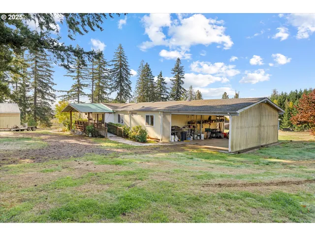 $850,000 | 21807 South Schram Road, Beavercreek, OR 97004