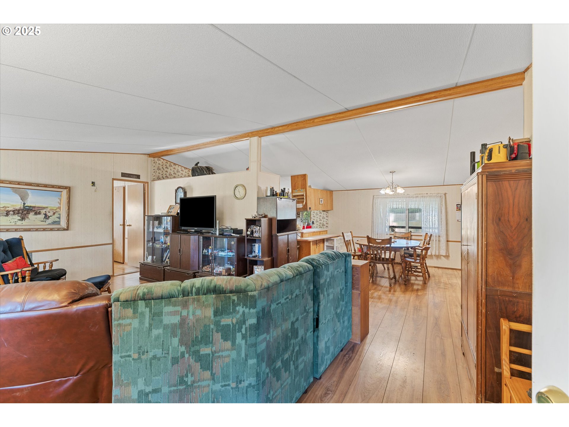 21807 South Schram Road Beavercreek, OR 97004 - Photo 7 of 32