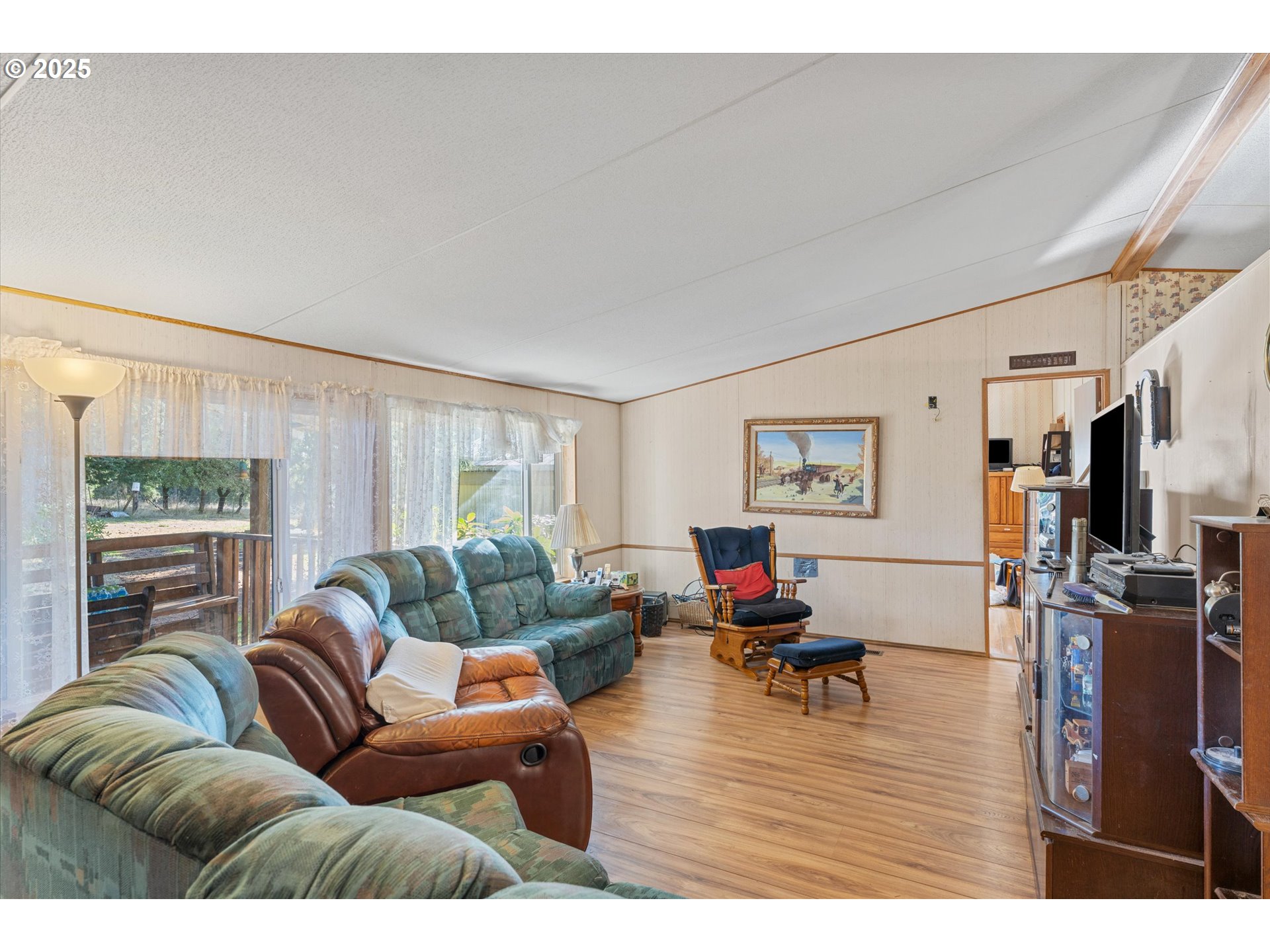 21807 South Schram Road Beavercreek, OR 97004 - Photo 8 of 32