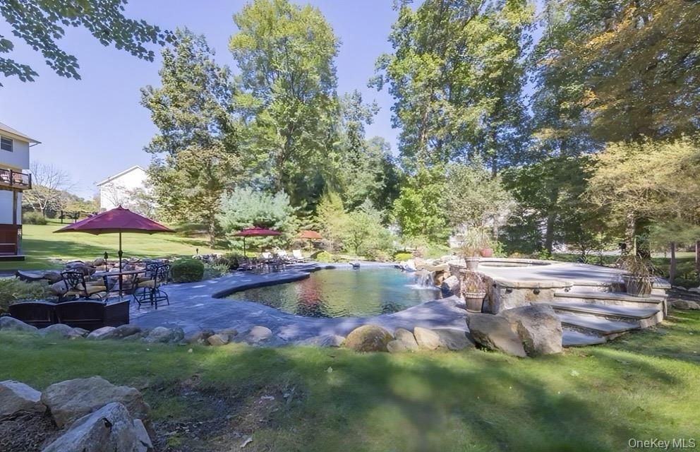 7 Gooler Court Stony Point, NY 10980 - Photo 33 of 35 View of property's community featuring a patio and a yard