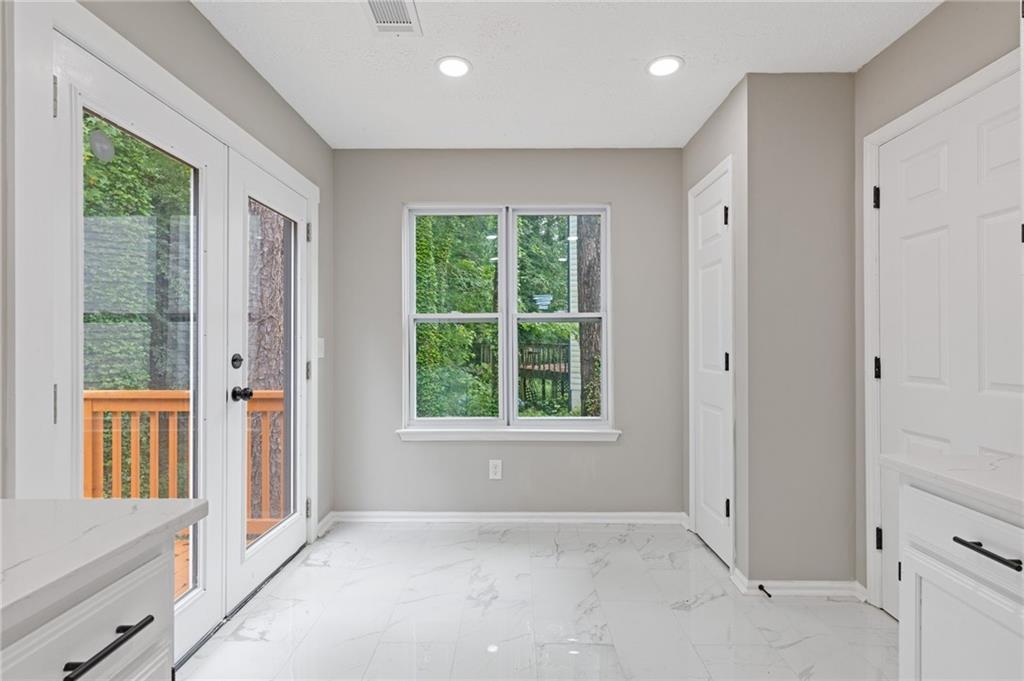 1111 Pin Oak Drive Tucker, GA 30084 - Photo 11 of 27