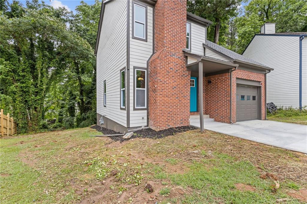 1111 Pin Oak Drive Tucker, GA 30084 - Photo 3 of 27