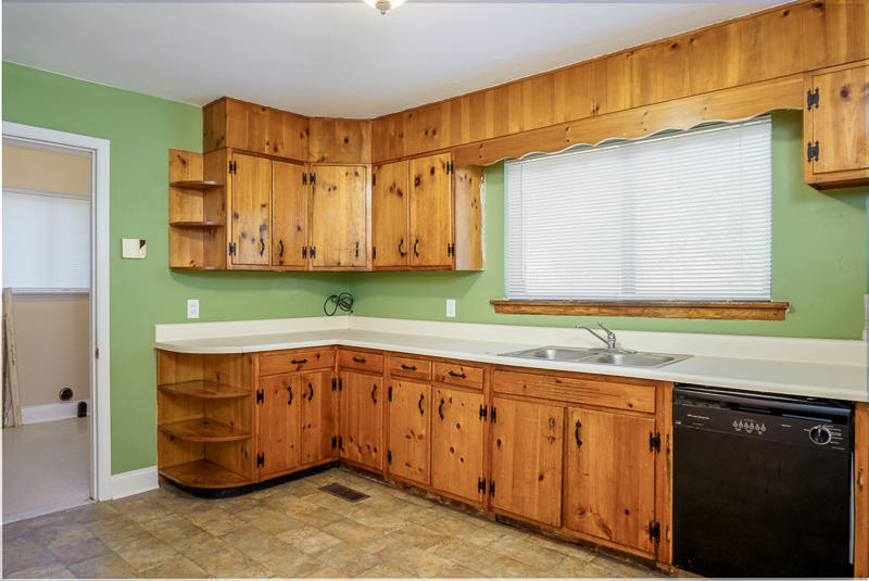 428 Dry Valley Road Rossville, GA 30741 - Photo 11 of 28 Kitchen