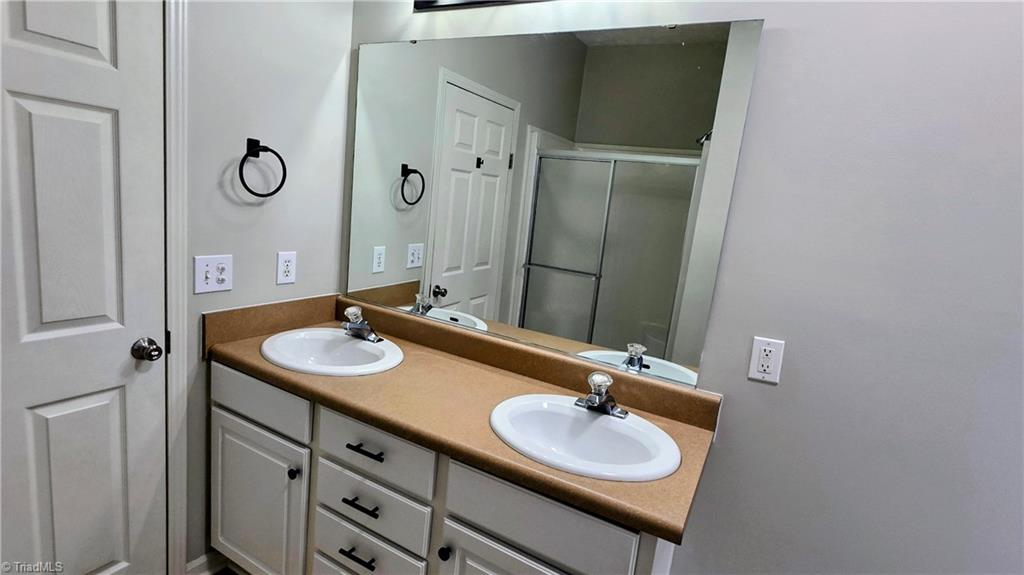1096 Tuttle Road Rural Hall, NC 27045 - Photo 29 of 41 Gallery Image 29