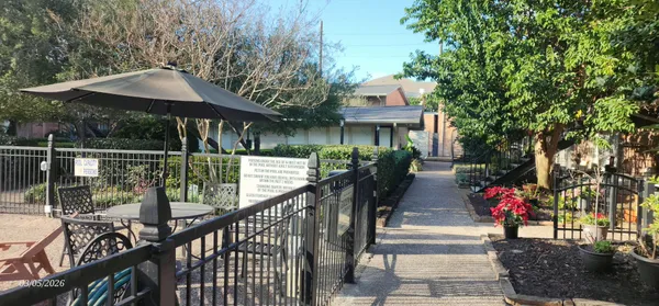 $229,900 | 3930 West Alabama Street, Unit 7, Houston, TX 77027