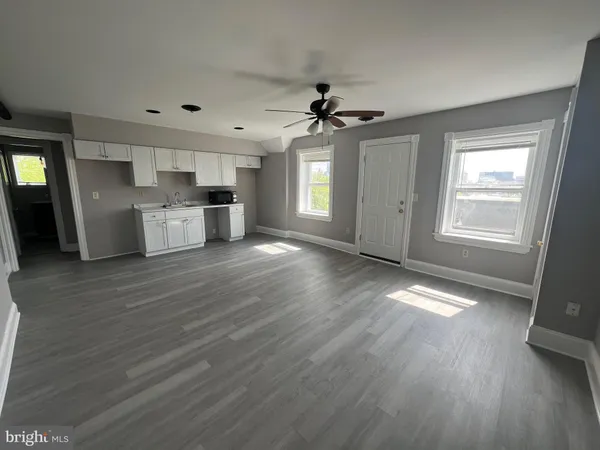 $1,750 | 1000 West 8th Street, Unit 3, Wilmington, DE 19806