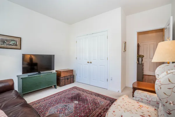 $485,900 | 28 Meadowview Court, Unit 28, Canton, CT 06019