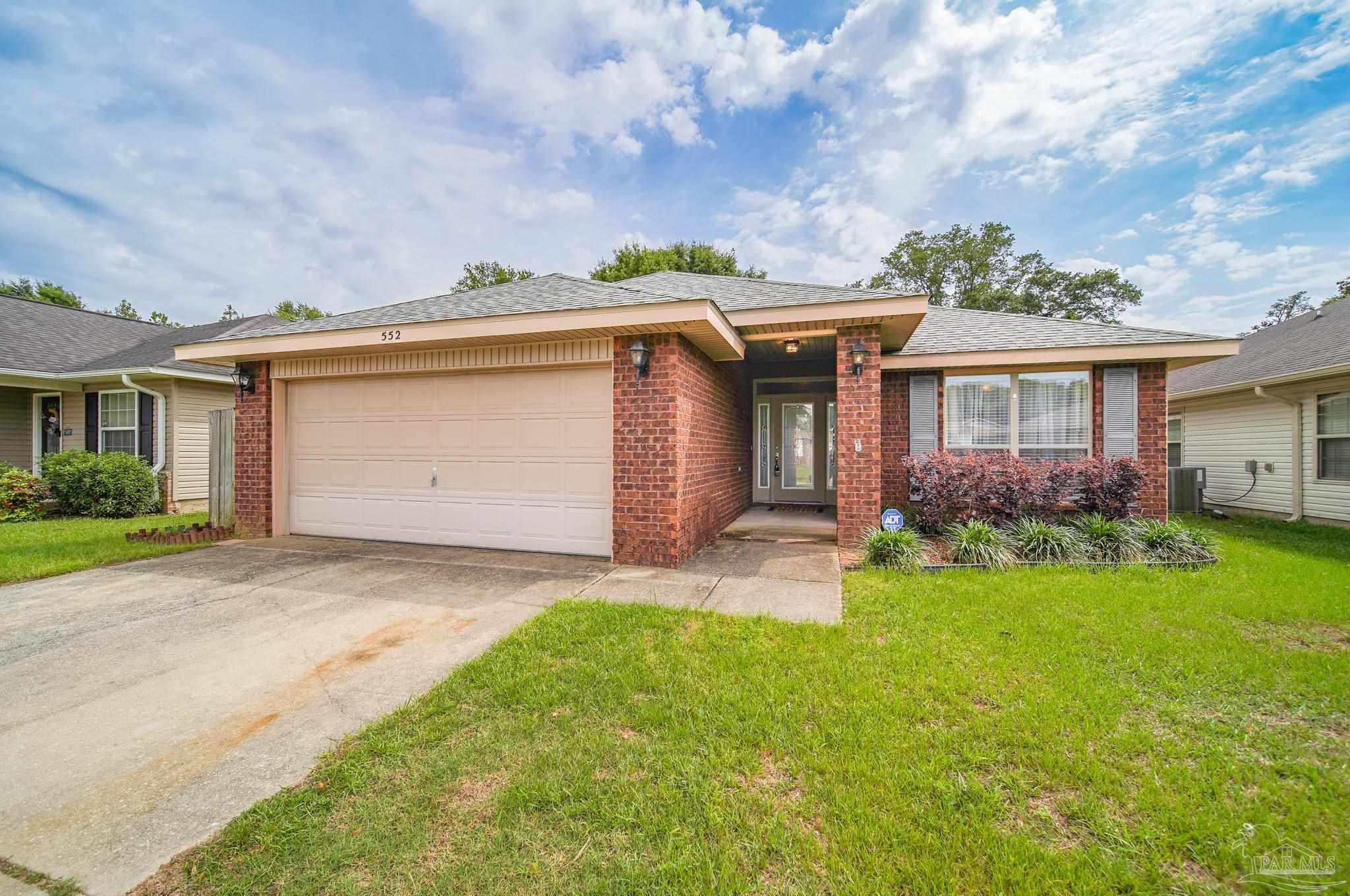 552 Edith Lane Pensacola, FL 32534 - Photo 4 of 34