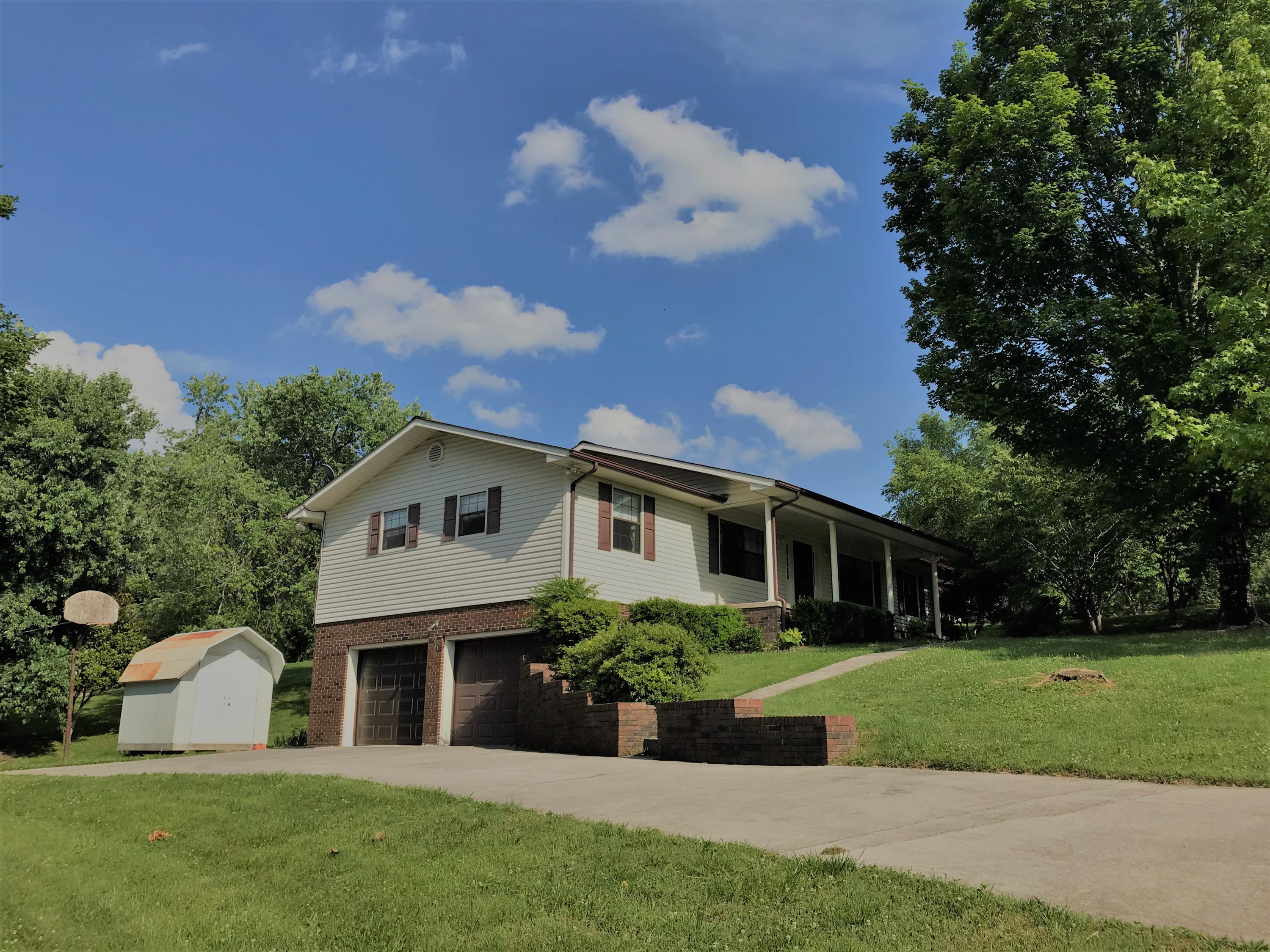 442 Orchard Knob Road Clinton, TN 37716 - Photo 2 of 17 Side View