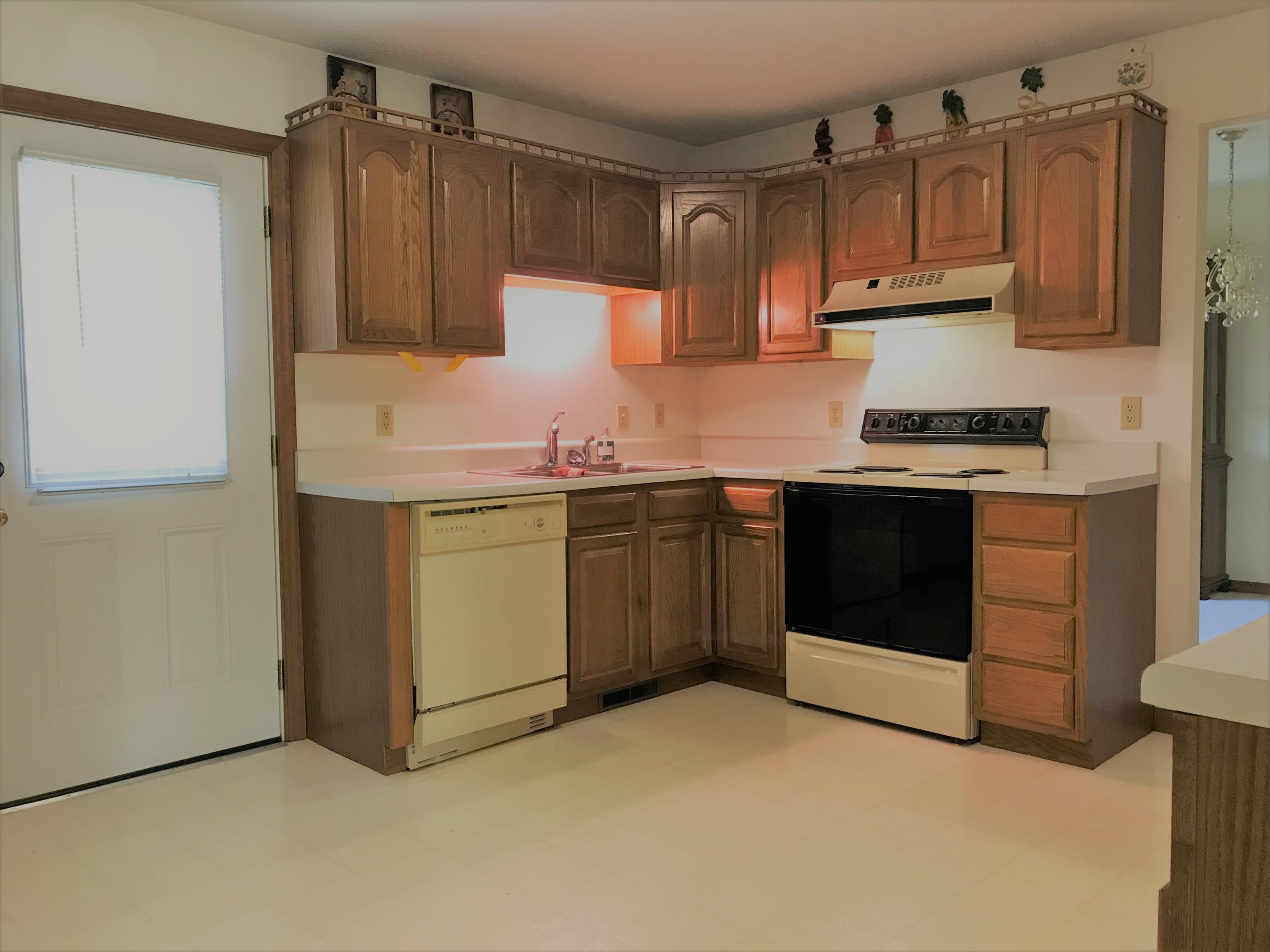442 Orchard Knob Road Clinton, TN 37716 - Photo 10 of 17 Kitchen